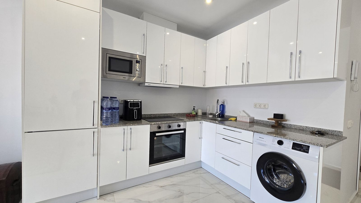 9 Bed Commercial unit for sale in San Pedro De Alcántara Costa Del Sol, Málaga, Spain