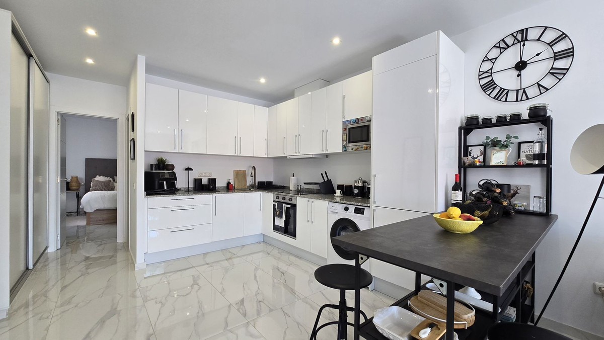 9 Bed Commercial unit for sale in San Pedro De Alcántara Costa Del Sol, Málaga, Spain