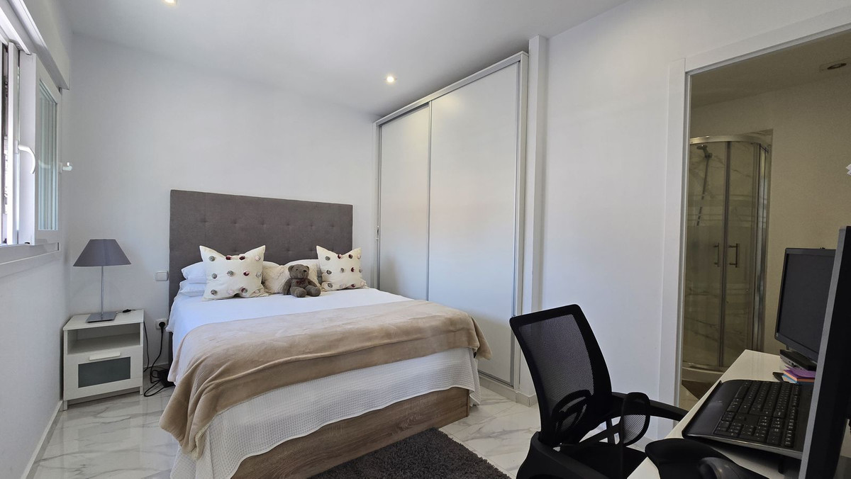 9 Bed Commercial unit for sale in San Pedro De Alcántara Costa Del Sol, Málaga, Spain