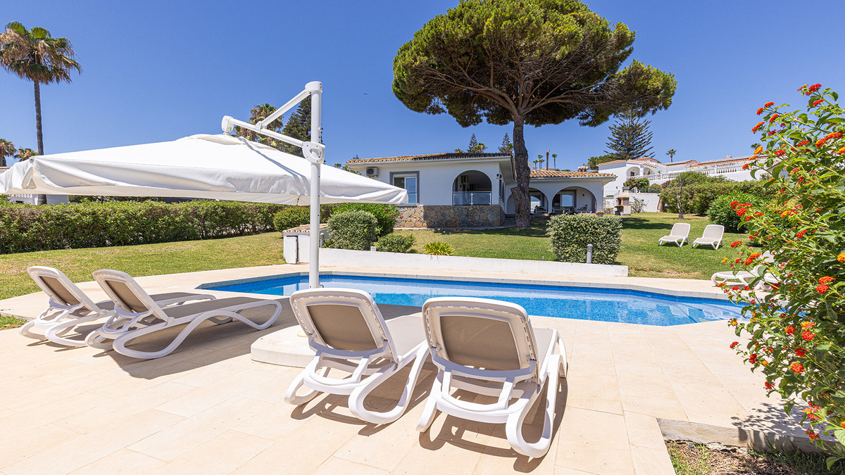 4 Bed Townhouse for sale in Manilva Costa Del Sol, Málaga, Spain