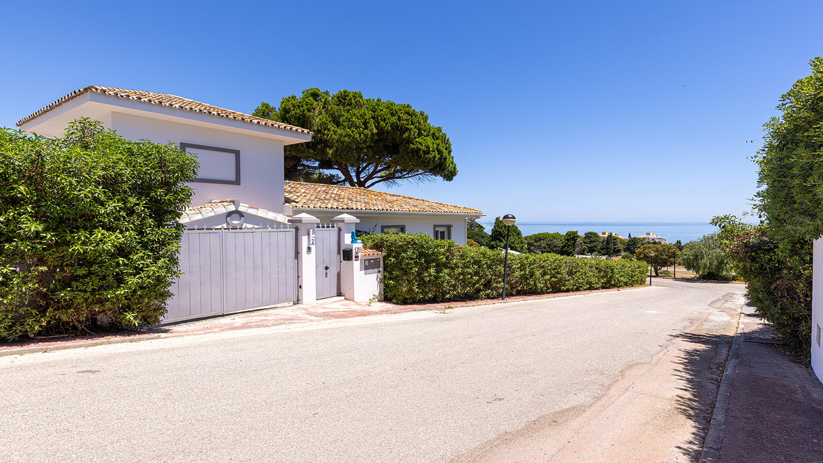 4 Bed Townhouse for sale in Manilva Costa Del Sol, Málaga, Spain