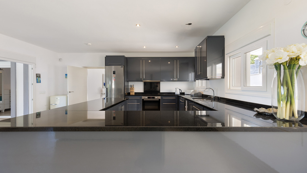 4 Bed Townhouse for sale in Manilva Costa Del Sol, Málaga, Spain
