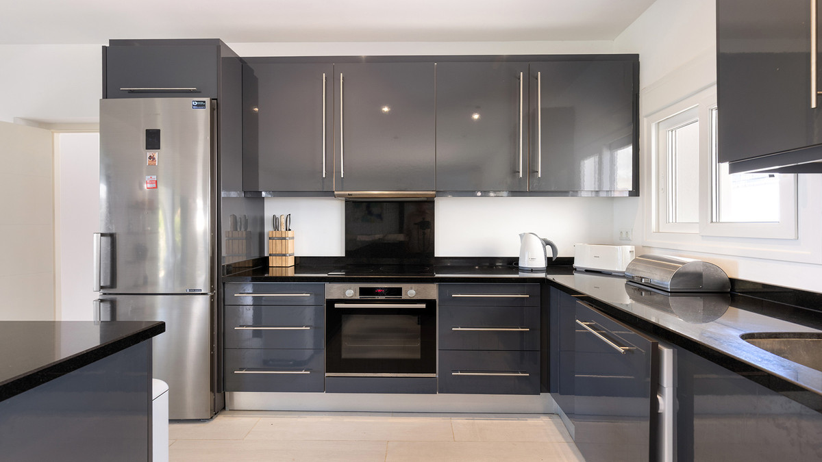 4 Bed Townhouse for sale in Manilva Costa Del Sol, Málaga, Spain