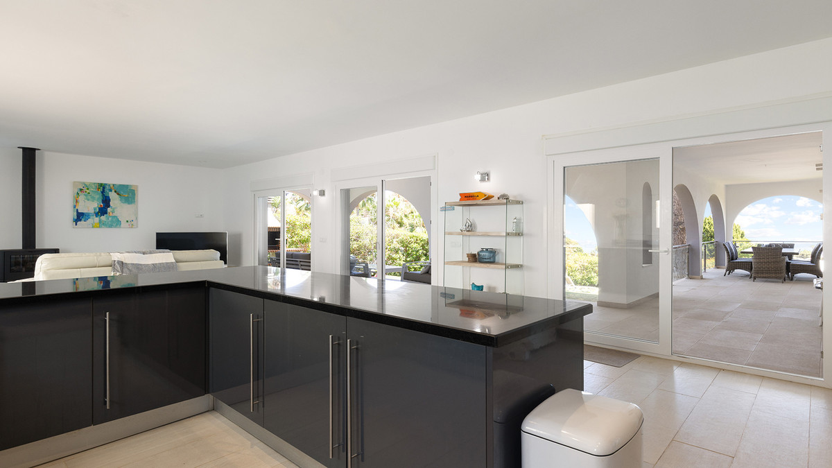 4 Bed Townhouse for sale in Manilva Costa Del Sol, Málaga, Spain