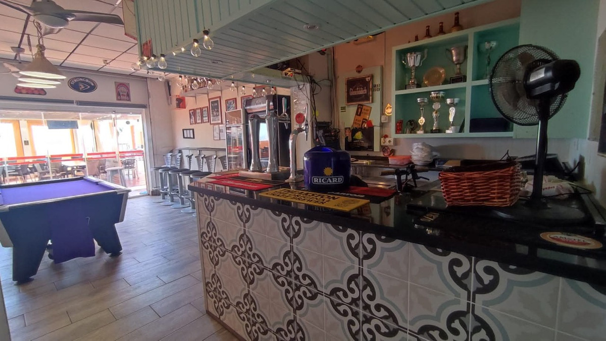 Commercial unit for sale in Los Altos Costa Blanca, Alicante, Spain