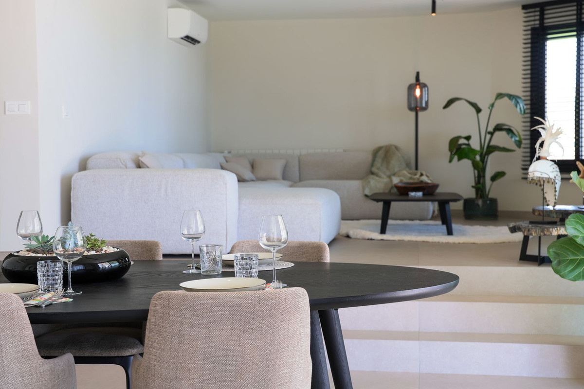 Se vende Villa - Chalet de 6 dormitorios en Costa Del Sol, Málaga, España