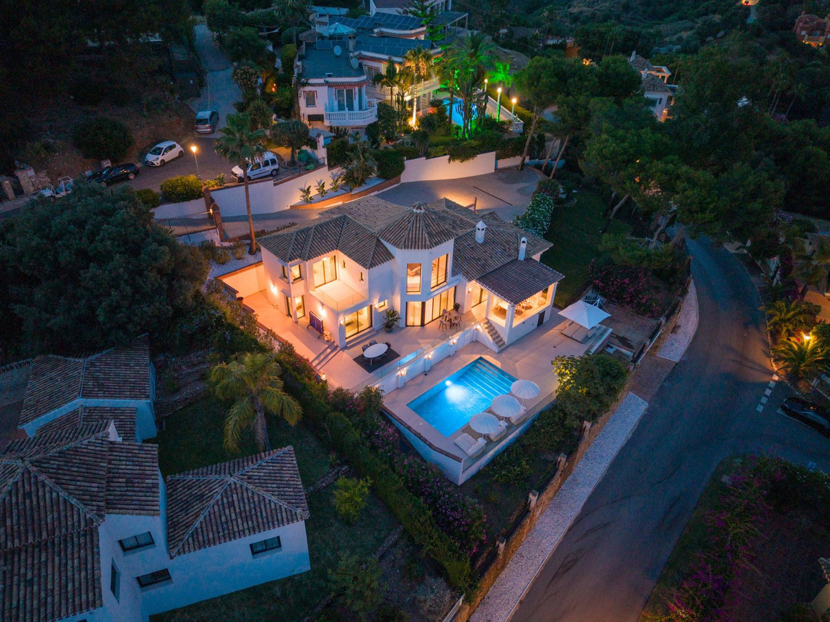 Se vende Villa - Chalet de 6 dormitorios en Costa Del Sol, Málaga, España