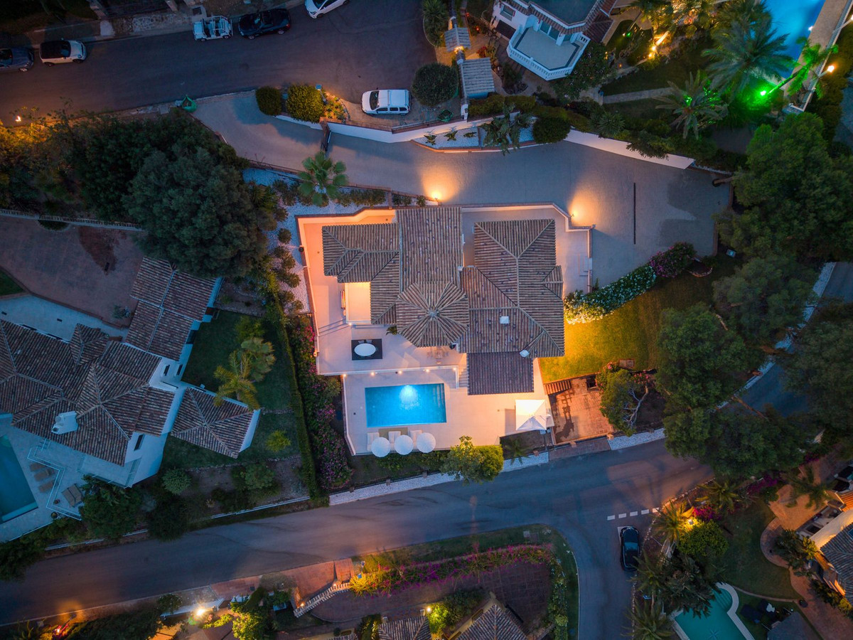 Se vende Villa - Chalet de 6 dormitorios en Costa Del Sol, Málaga, España