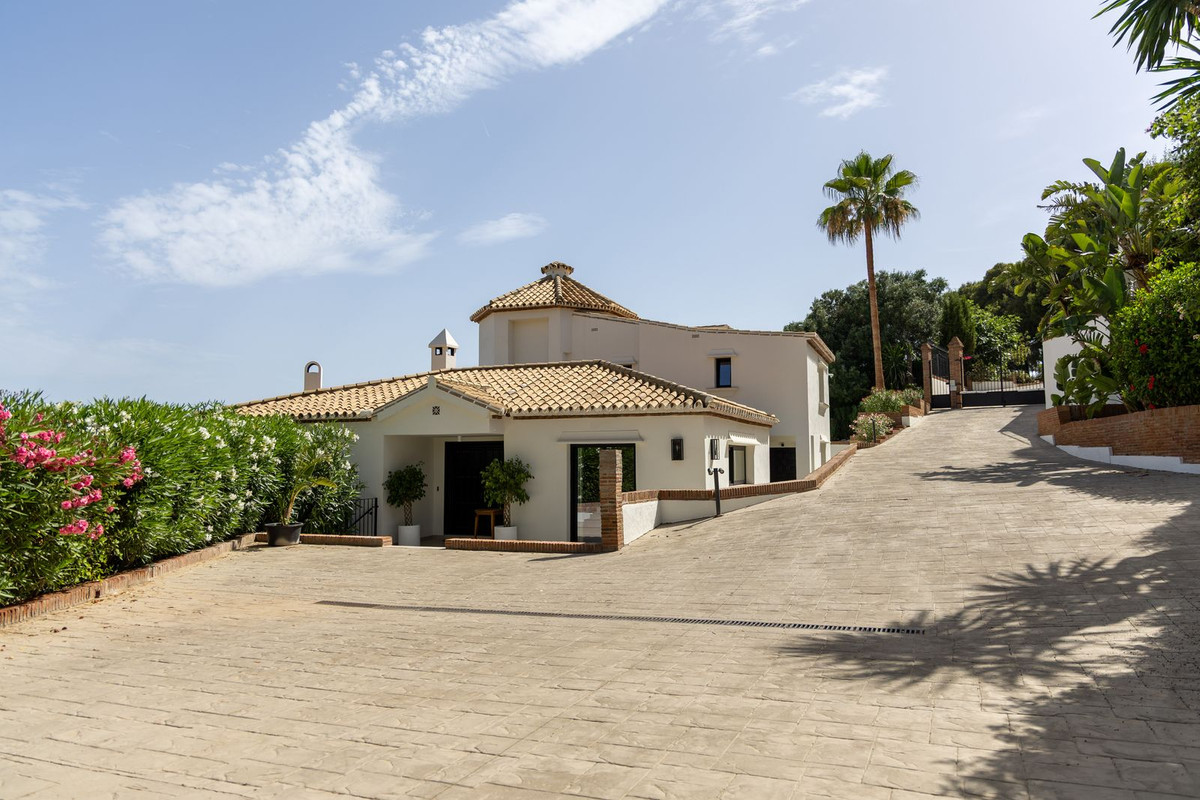 Se vende Villa - Chalet de 6 dormitorios en Costa Del Sol, Málaga, España
