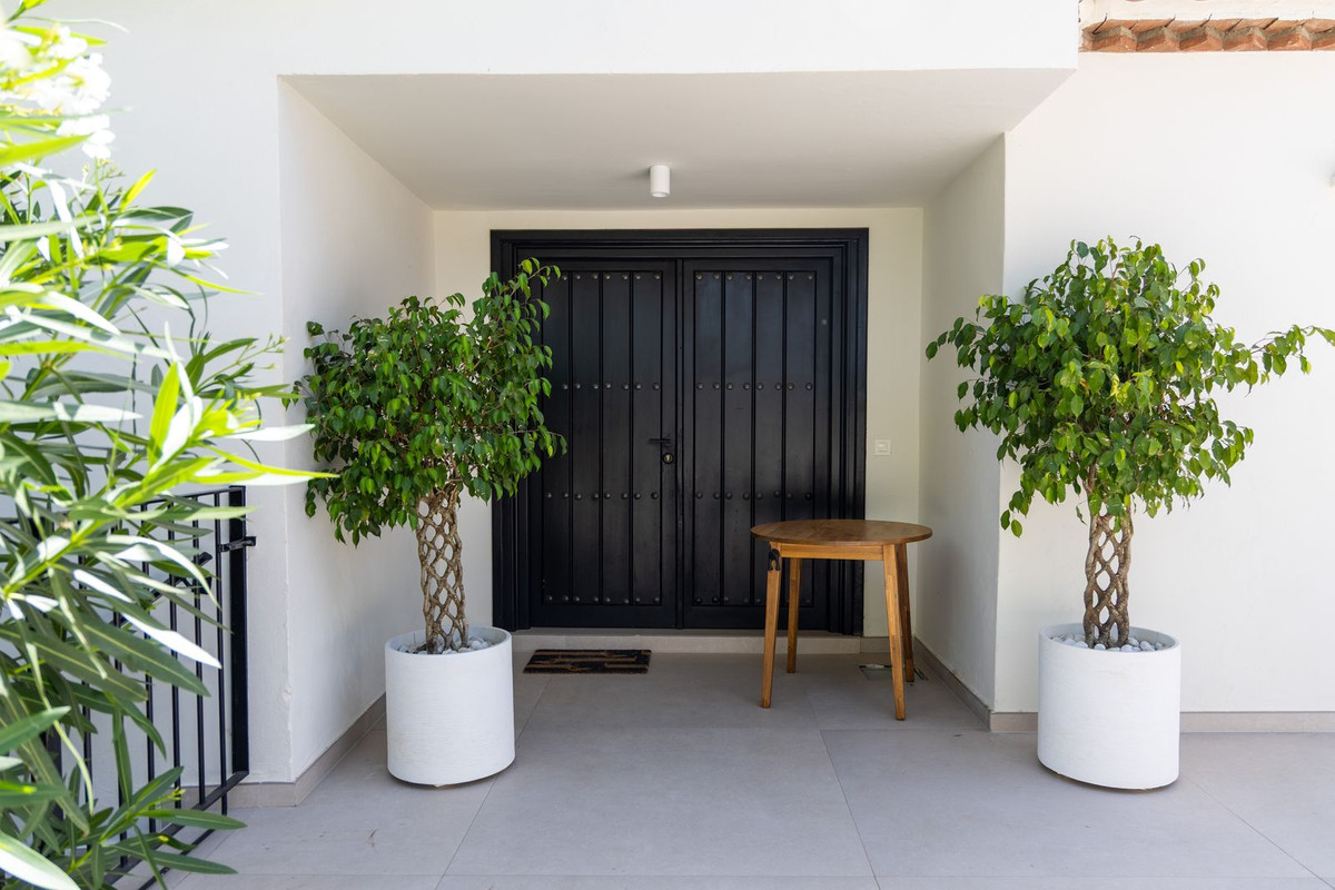 Se vende Villa - Chalet de 6 dormitorios en Costa Del Sol, Málaga, España