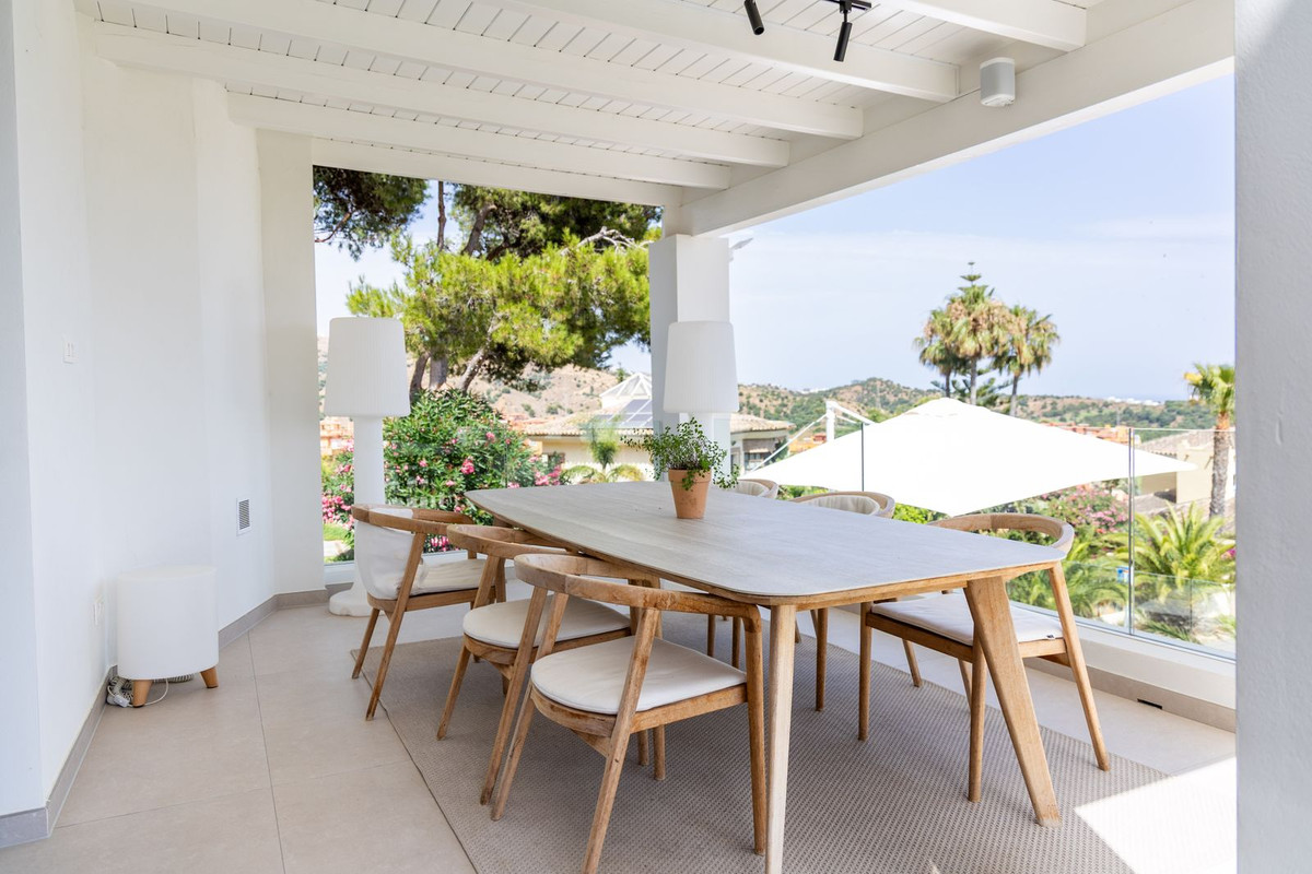 Se vende Villa - Chalet de 6 dormitorios en Costa Del Sol, Málaga, España
