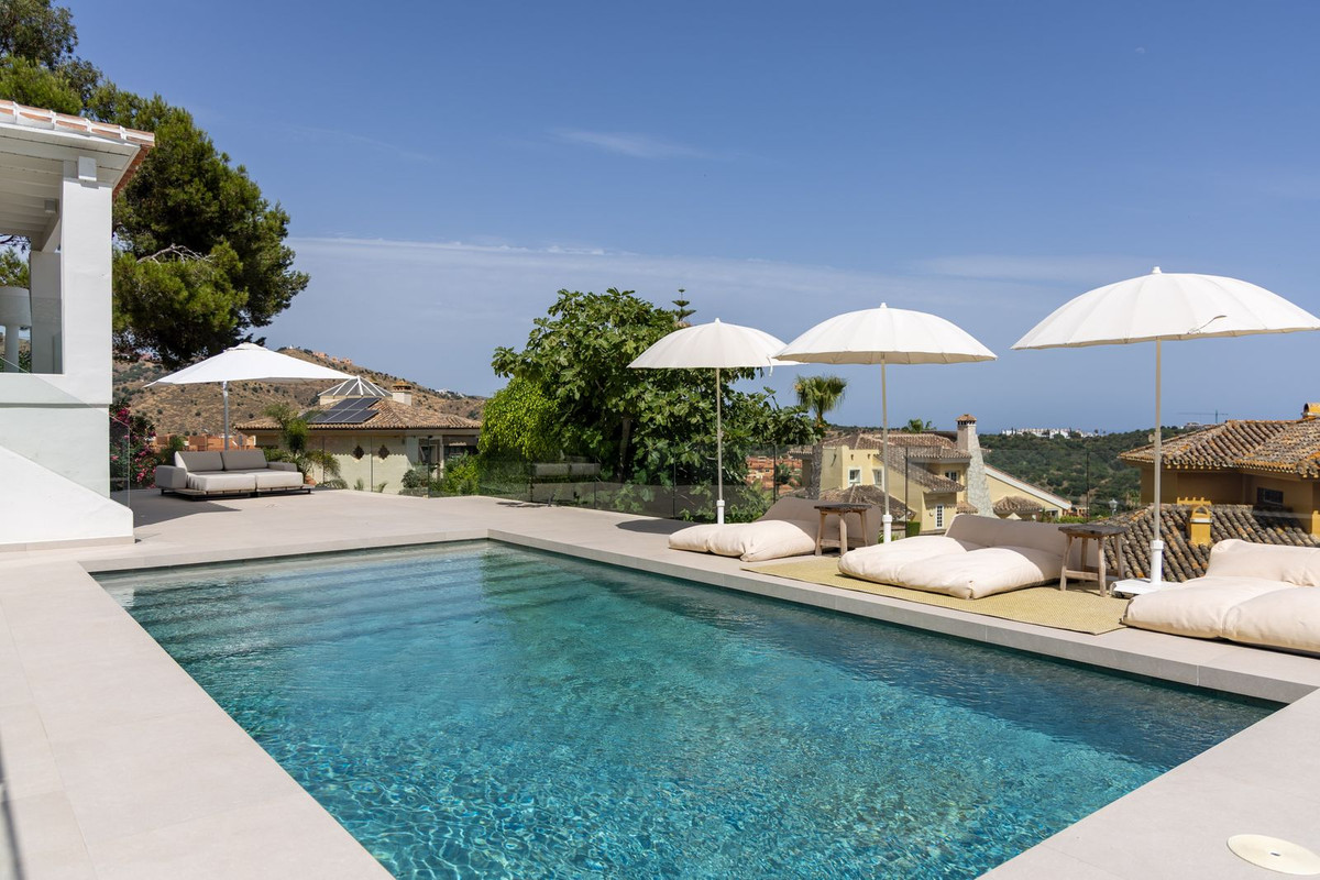 Se vende Villa - Chalet de 6 dormitorios en Costa Del Sol, Málaga, España