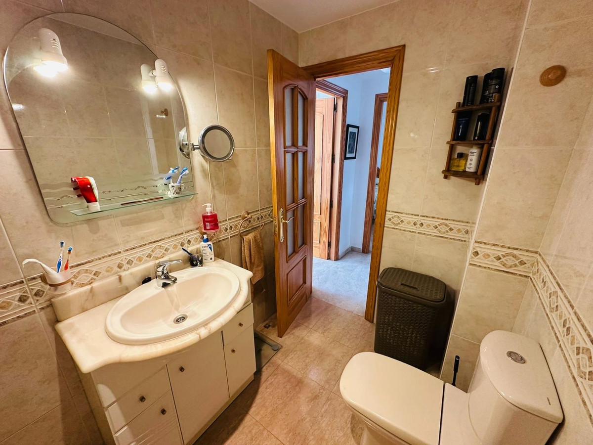 2 Bed Townhouse for sale in Sierrezuela Costa Del Sol, Málaga, Spain