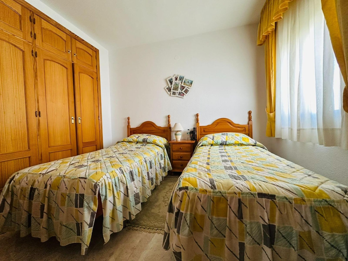 2 Bed Townhouse for sale in Sierrezuela Costa Del Sol, Málaga, Spain