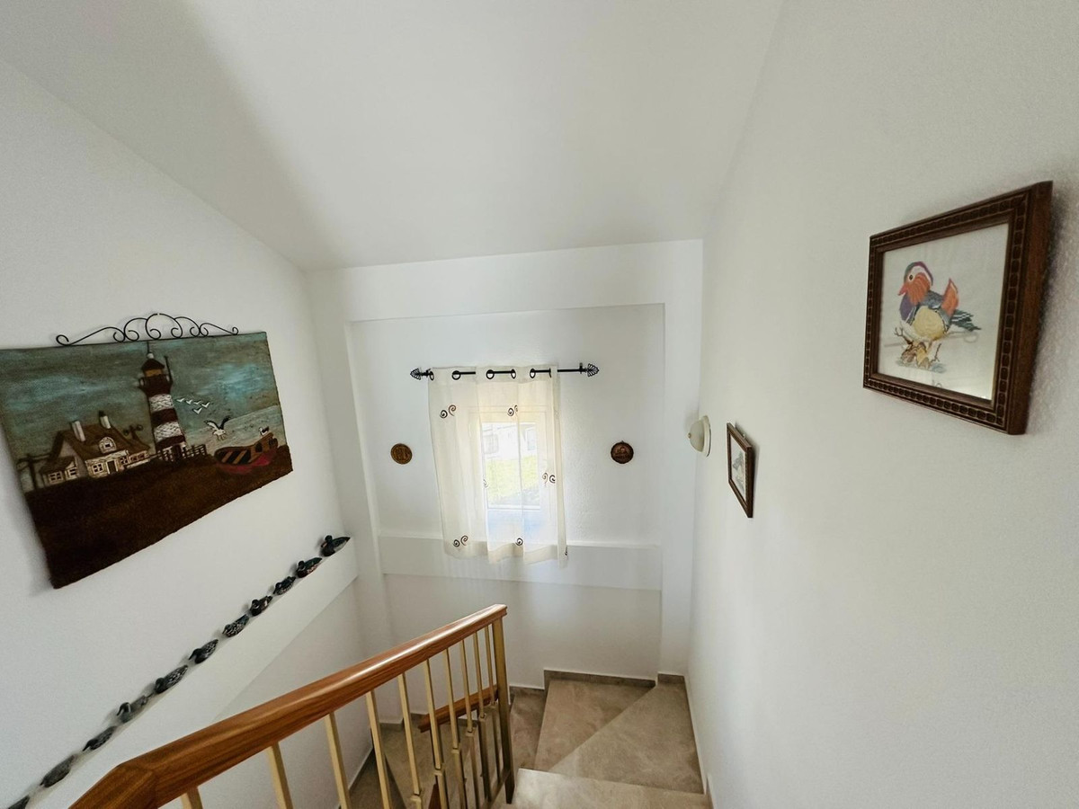 2 Bed Townhouse for sale in Sierrezuela Costa Del Sol, Málaga, Spain
