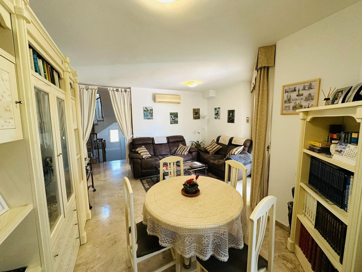 2 Bed Townhouse for sale in Sierrezuela Costa Del Sol, Málaga, Spain