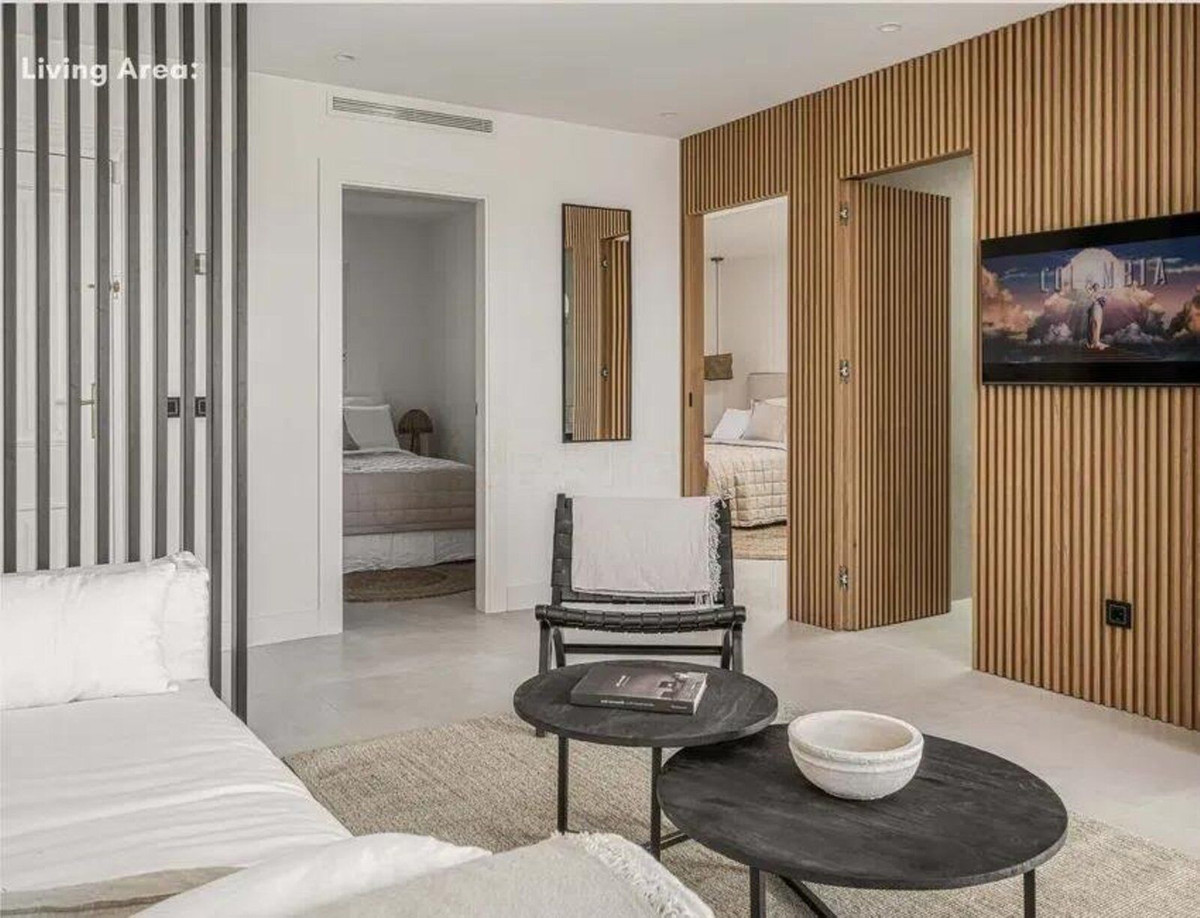 2 Bed Apartment for sale in La Quinta Costa Del Sol, Málaga, Spain