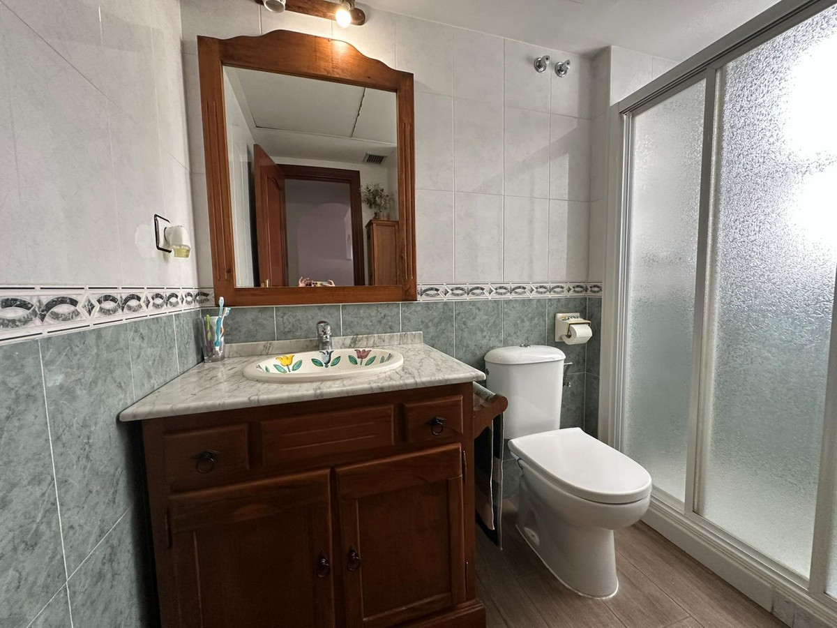 3 Bed Apartment for sale in Las Lagunas Costa Del Sol, Málaga, Spain