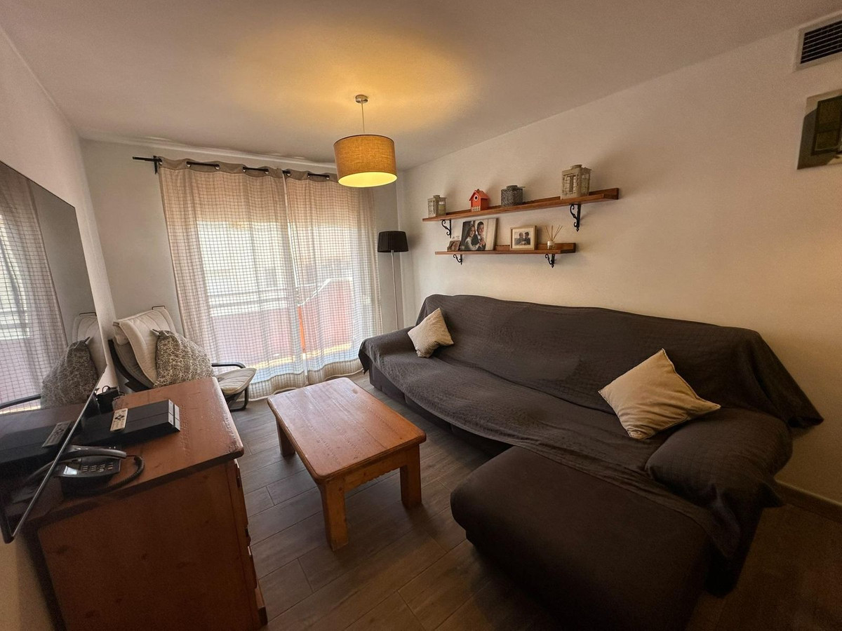 3 Bed Apartment for sale in Las Lagunas Costa Del Sol, Málaga, Spain