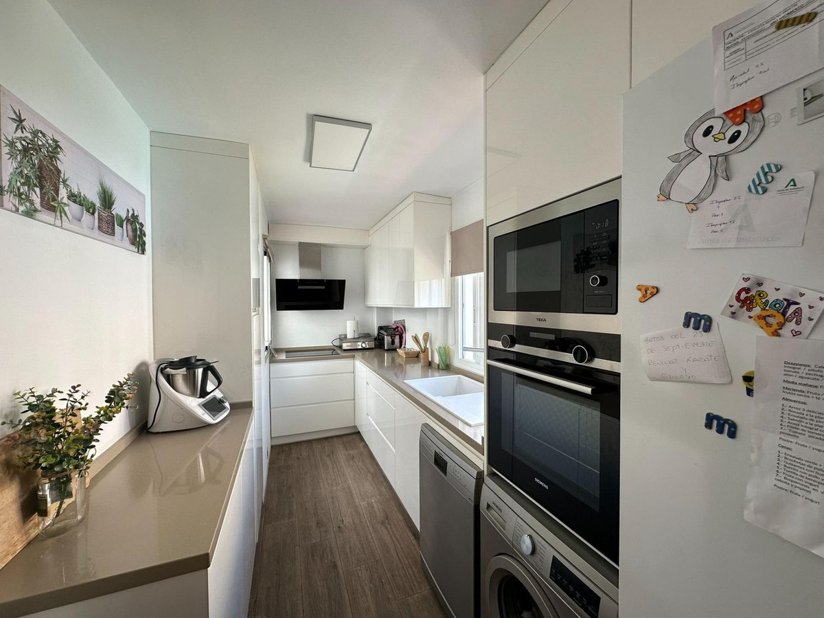 3 Bed Apartment for sale in Las Lagunas Costa Del Sol, Málaga, Spain