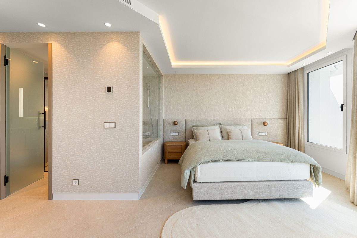 3 Bed Apartment for sale in Marbella Costa Del Sol, Málaga, Spain