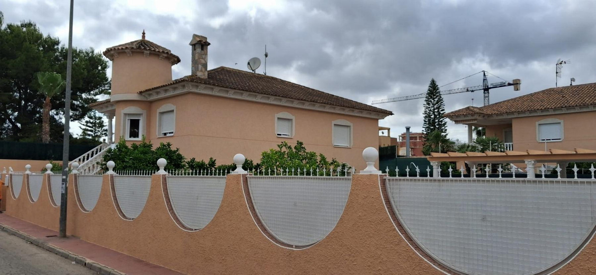 3 Bed Townhouse for sale in Benferri Costa Blanca, Alicante, Spain