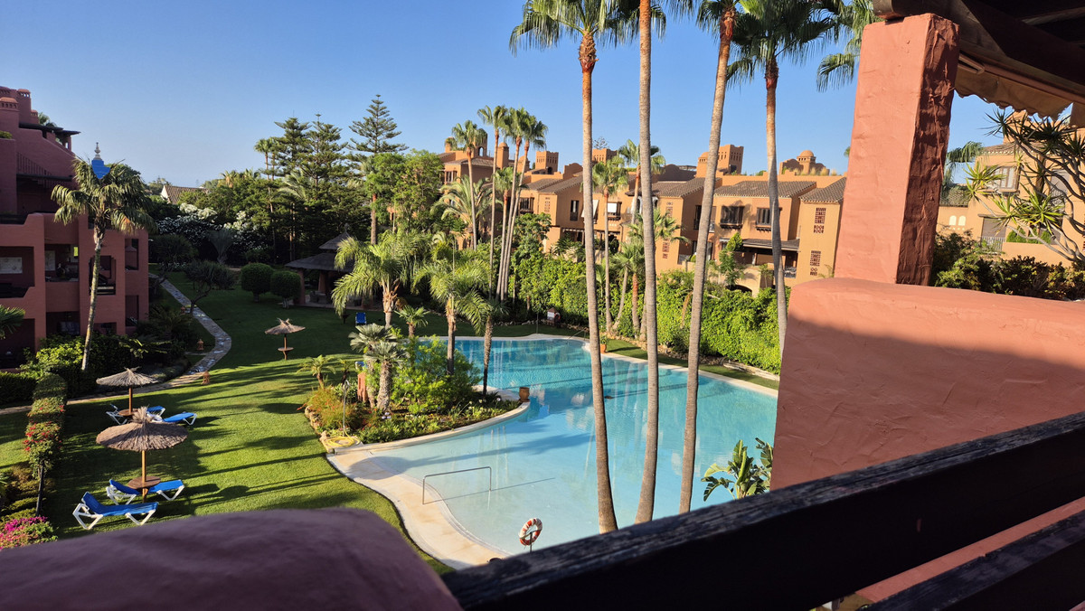 3 Bed Apartment for sale in Estepona Costa Del Sol, Málaga, Spain