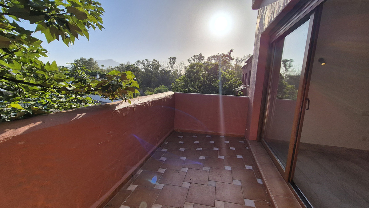 3 Bed Apartment for sale in Estepona Costa Del Sol, Málaga, Spain