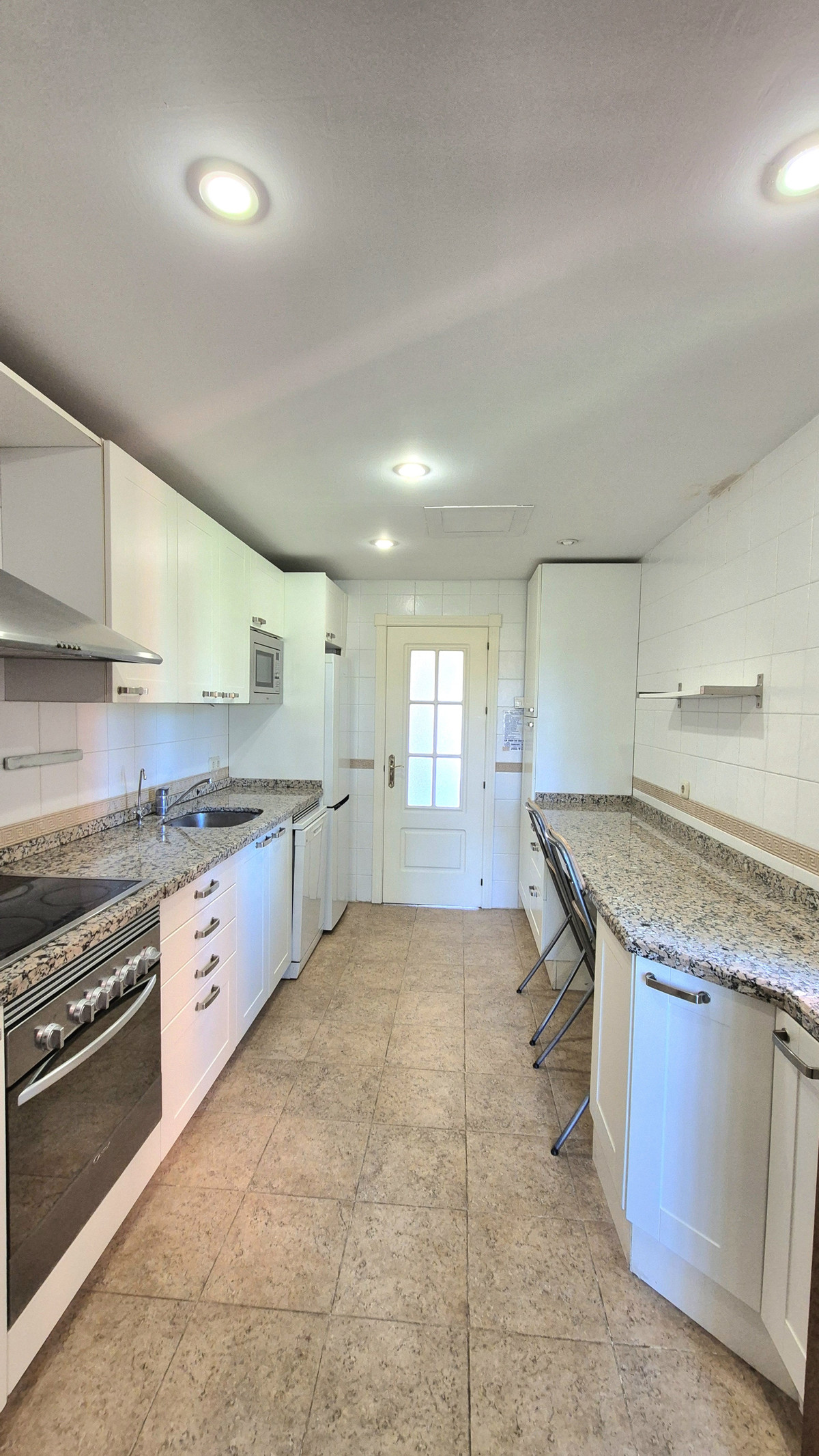 3 Bed Apartment for sale in Estepona Costa Del Sol, Málaga, Spain