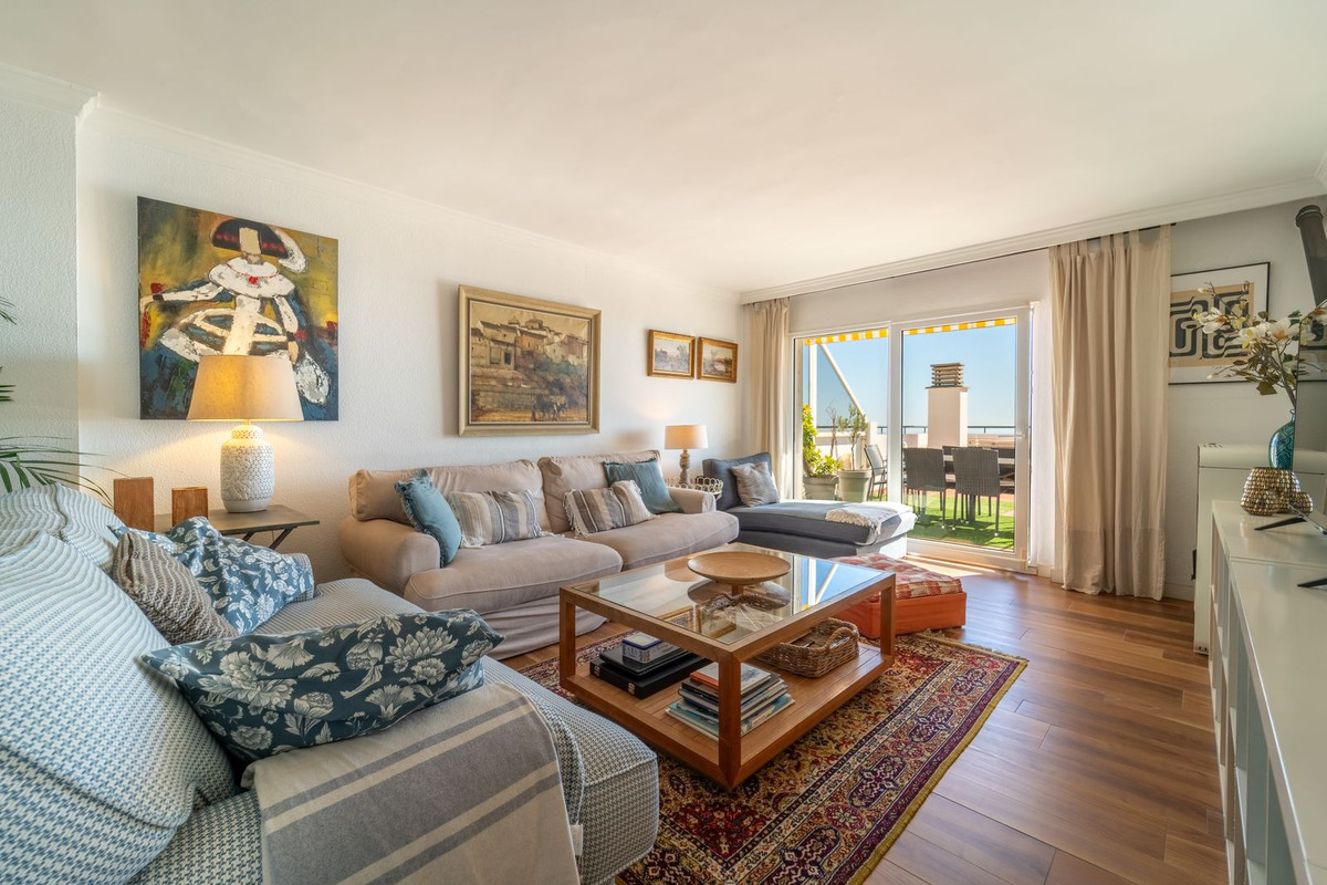 4 Bed Apartment for sale in Benalmadena Pueblo Costa Del Sol, Málaga, Spain