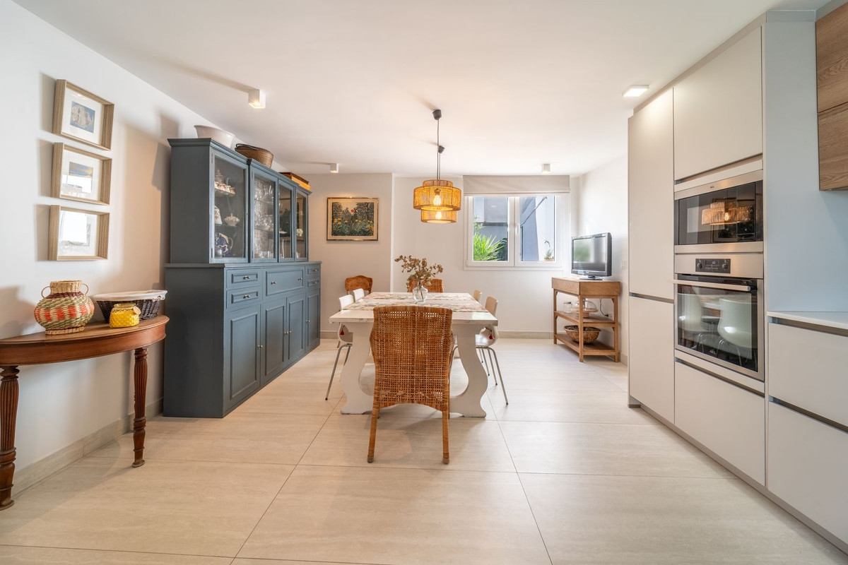 4 Bed Apartment for sale in Benalmadena Pueblo Costa Del Sol, Málaga, Spain