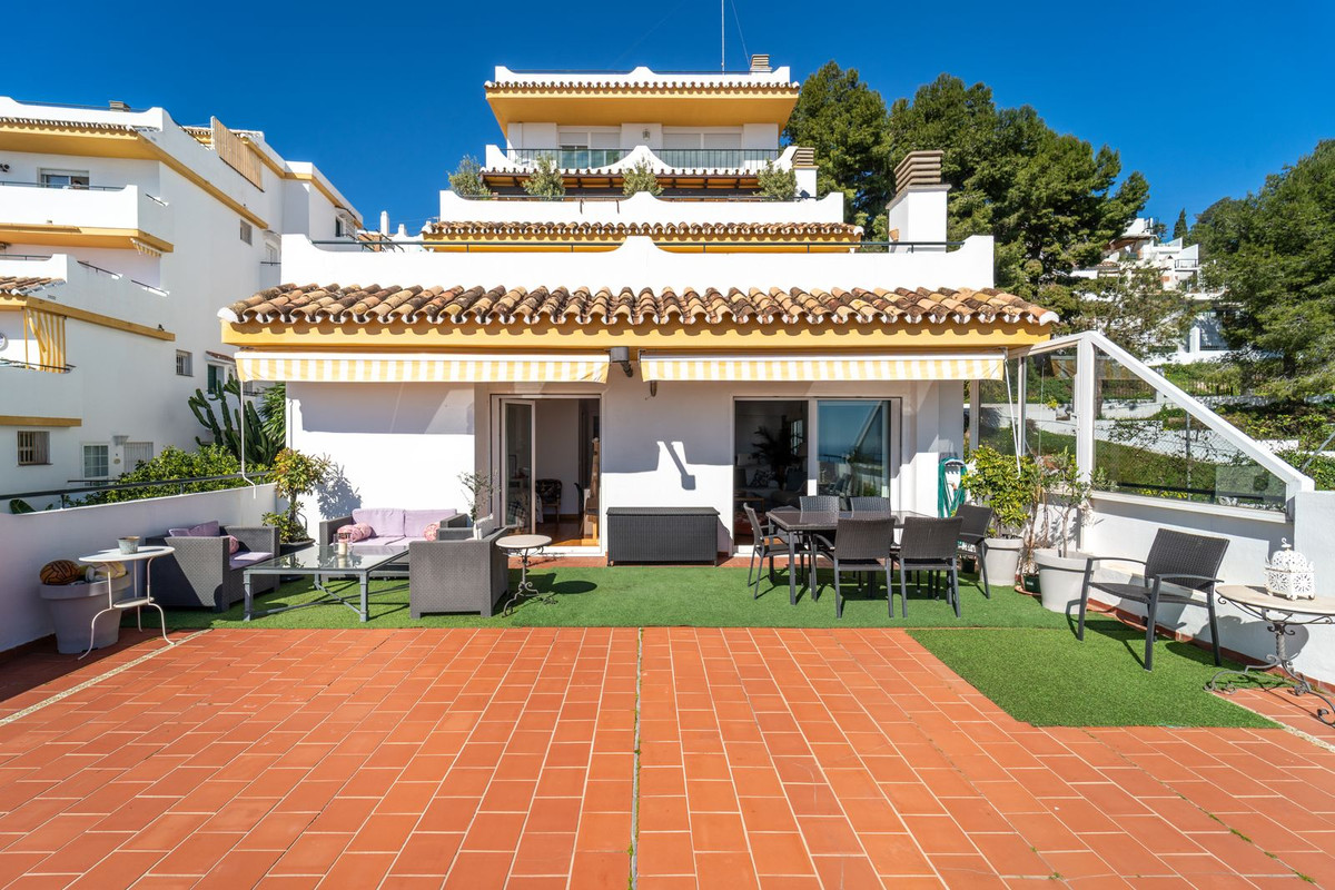 4 Bed Apartment for sale in Benalmadena Pueblo Costa Del Sol, Málaga, Spain