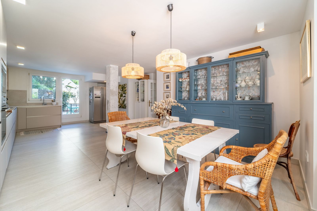 4 Bed Apartment for sale in Benalmadena Pueblo Costa Del Sol, Málaga, Spain