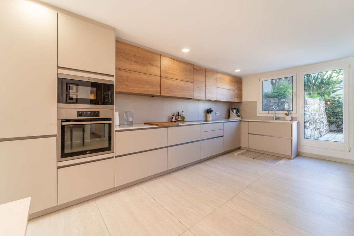 4 Bed Apartment for sale in Benalmadena Pueblo Costa Del Sol, Málaga, Spain