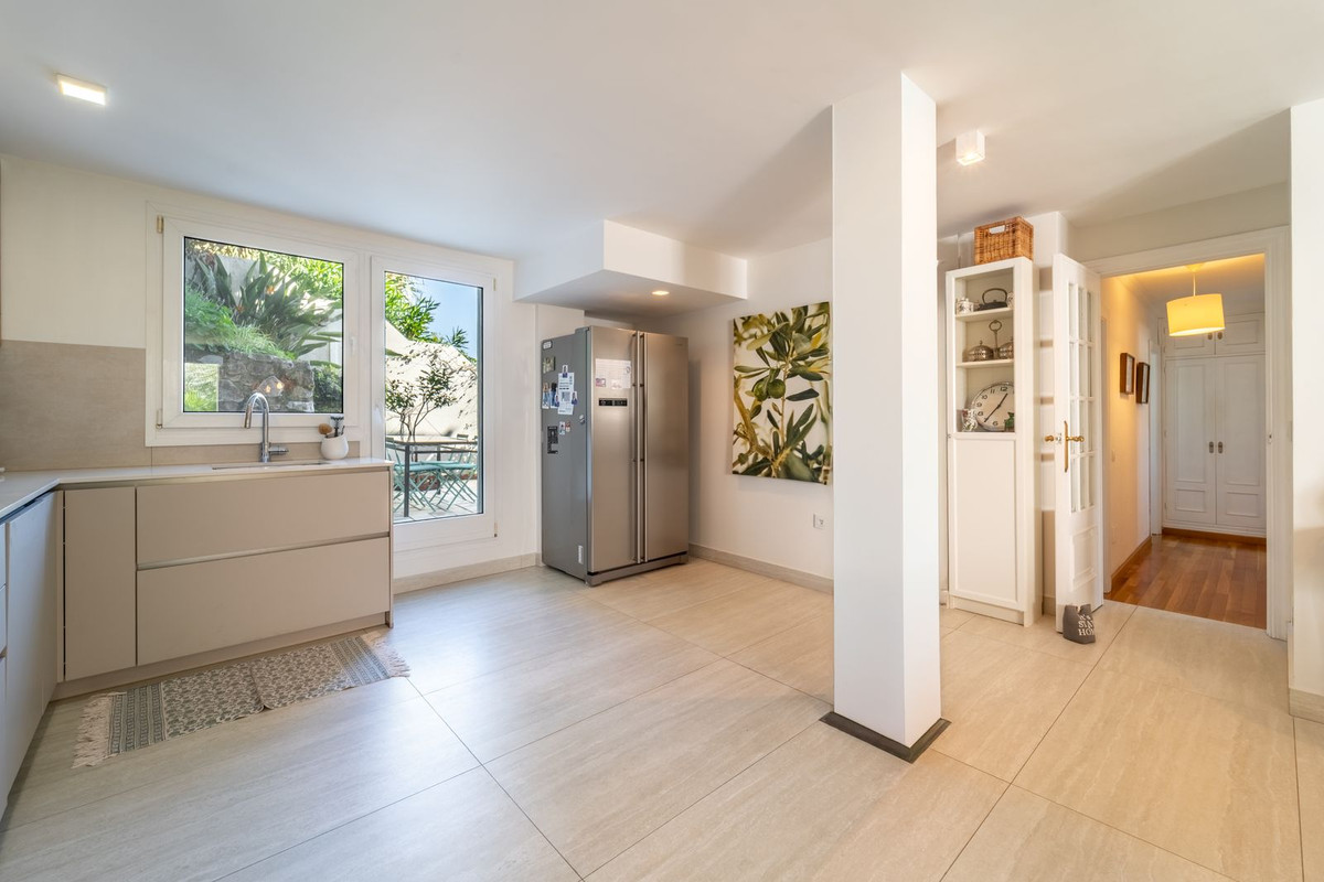 4 Bed Apartment for sale in Benalmadena Pueblo Costa Del Sol, Málaga, Spain