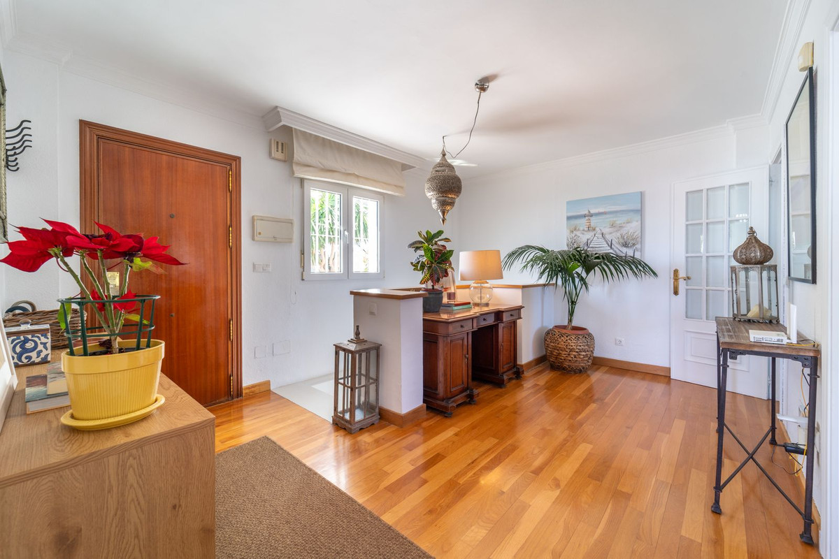 4 Bed Apartment for sale in Benalmadena Pueblo Costa Del Sol, Málaga, Spain