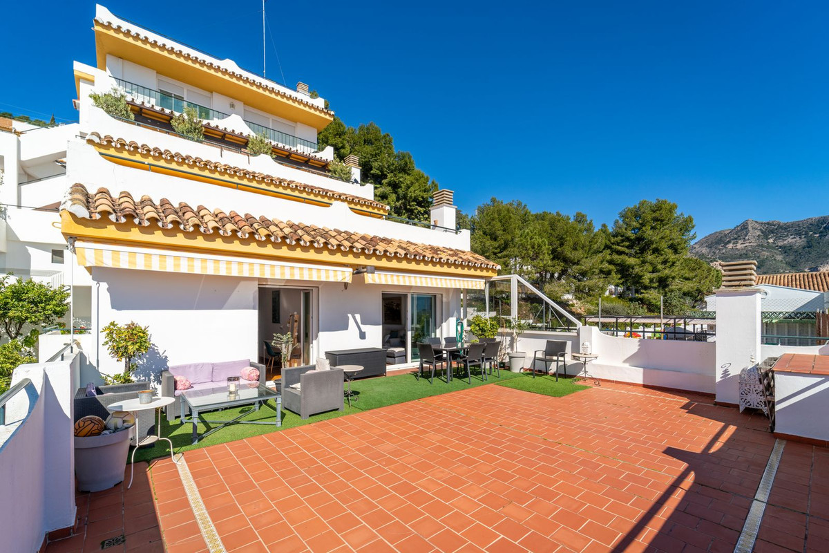 4 Bed Apartment for sale in Benalmadena Pueblo Costa Del Sol, Málaga, Spain