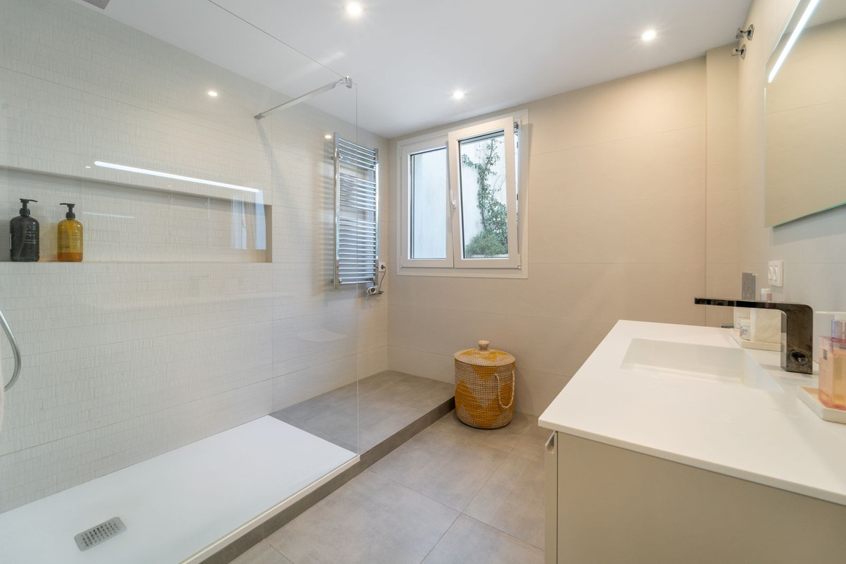 4 Bed Apartment for sale in Benalmadena Pueblo Costa Del Sol, Málaga, Spain