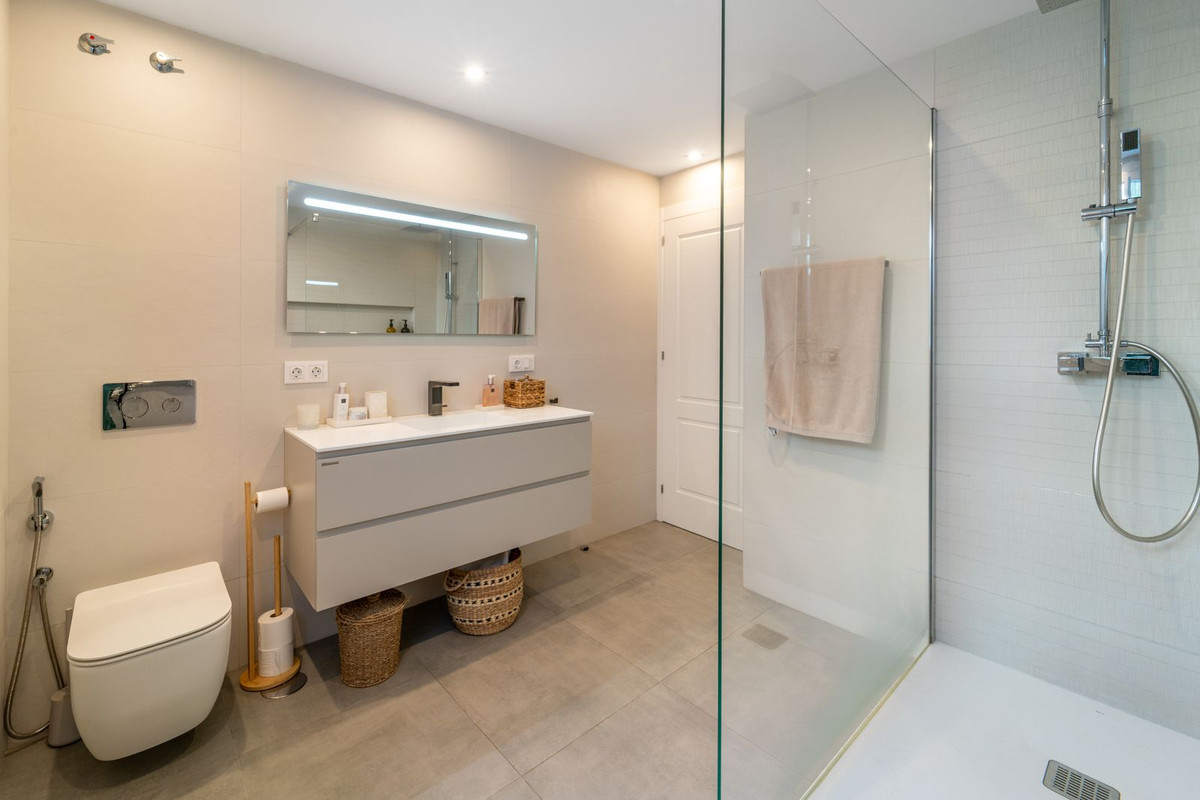 4 Bed Apartment for sale in Benalmadena Pueblo Costa Del Sol, Málaga, Spain