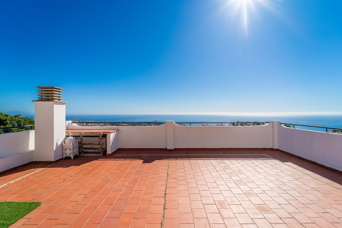 4 Bed Apartment for sale in Benalmadena Pueblo Costa Del Sol, Málaga, Spain