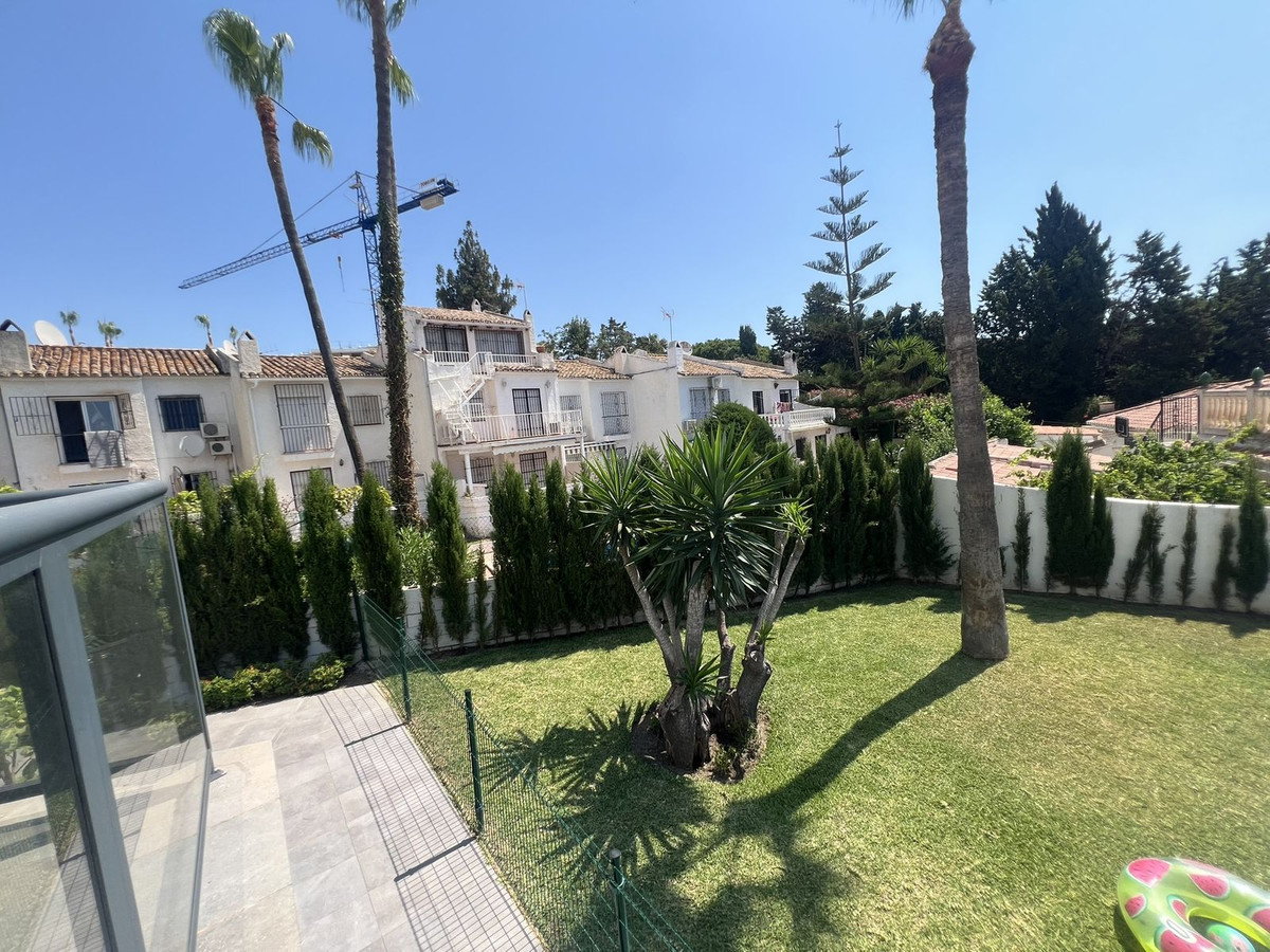 2 Bed Townhouse for sale in Torremolinos Costa Del Sol, Málaga, Spain