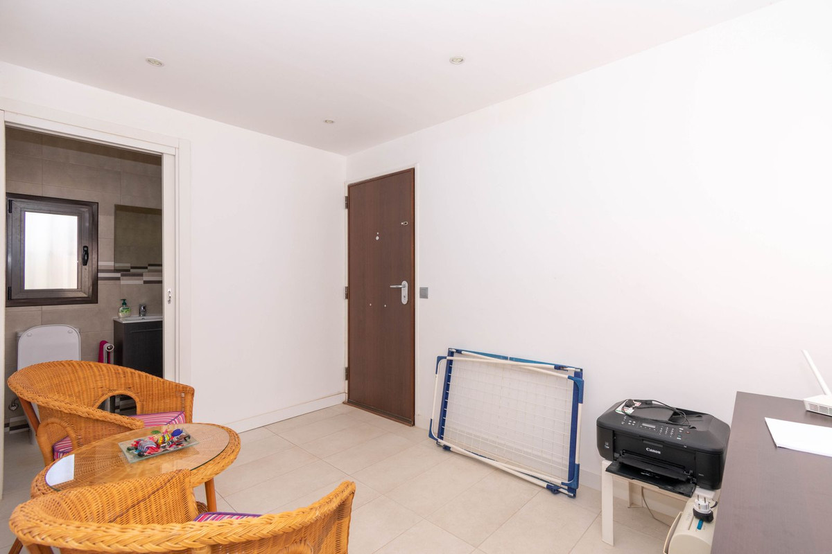 4 Bed Townhouse for sale in Estepona Costa Del Sol, Málaga, Spain