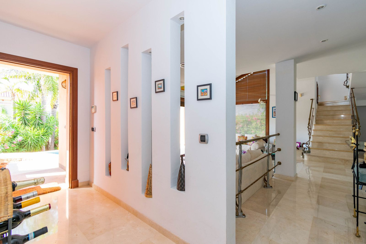 4 Bed Townhouse for sale in Estepona Costa Del Sol, Málaga, Spain