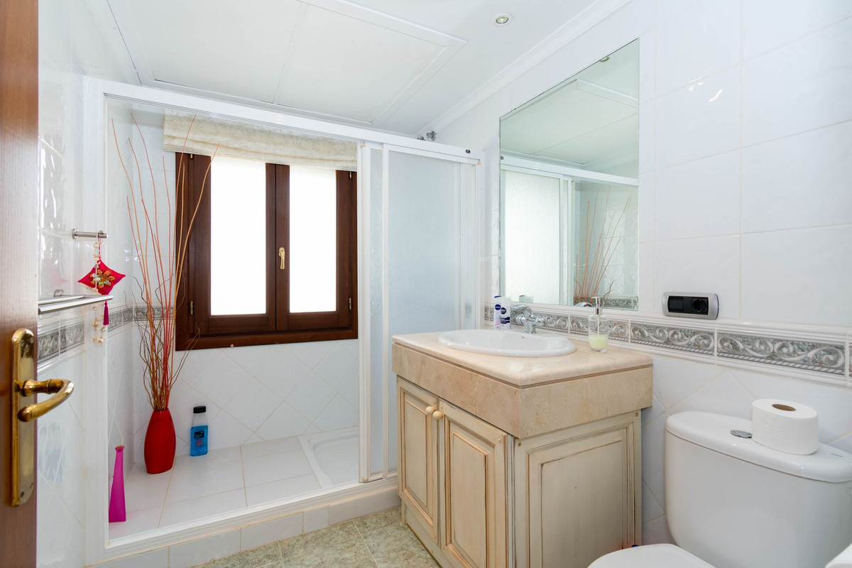 4 Bed Townhouse for sale in Estepona Costa Del Sol, Málaga, Spain