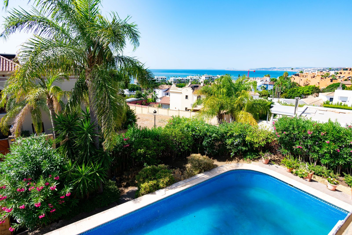 4 Bed Townhouse for sale in Estepona Costa Del Sol, Málaga, Spain