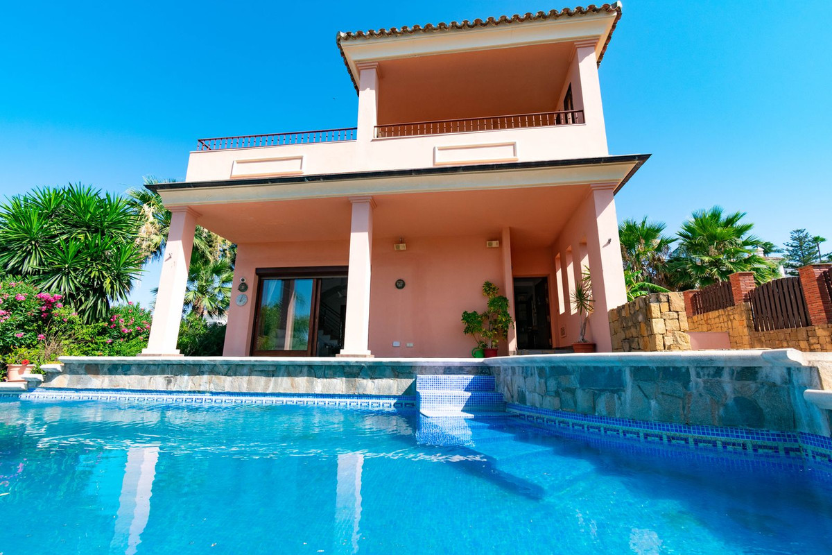 4 Bed Townhouse for sale in Estepona Costa Del Sol, Málaga, Spain