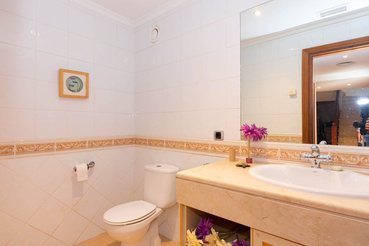 4 Bed Townhouse for sale in Estepona Costa Del Sol, Málaga, Spain