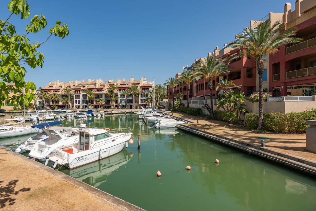 3 Bed Apartment for sale in Sotogrande Marina Costa Del Sol, Cádiz, Spain