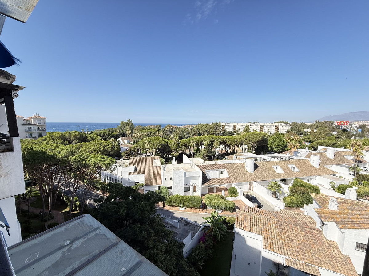 2 Bed Apartment for sale in Puerto Banús Costa Del Sol, Málaga, Spain
