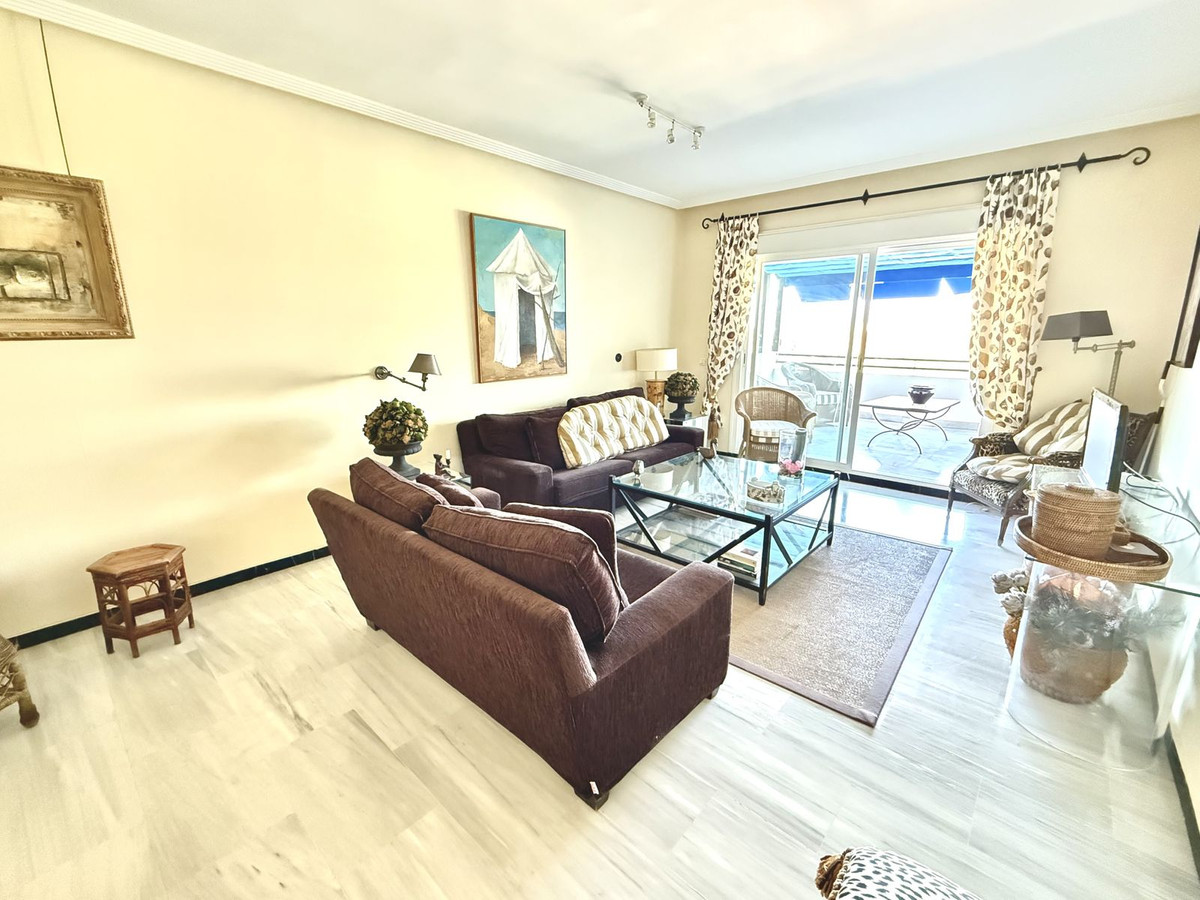 2 Bed Apartment for sale in Puerto Banús Costa Del Sol, Málaga, Spain